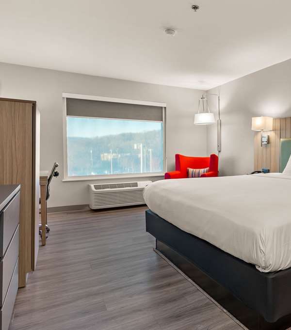 Country Inn & Suites By Radisson Asheville - Outlet Mall - Asheville, NC
