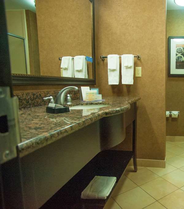 Hampton Inn & Suites Palestine - Palestine, TX
