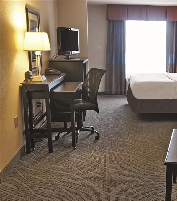 La Quinta Inn & Suites By Wyndham Edmond - 에드먼드