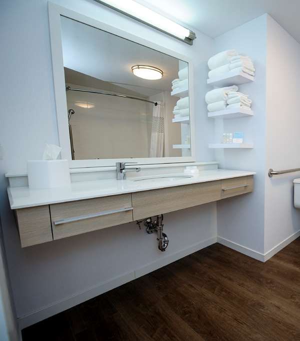 Hampton Inn & Suites By Hilton Truro - Truro
