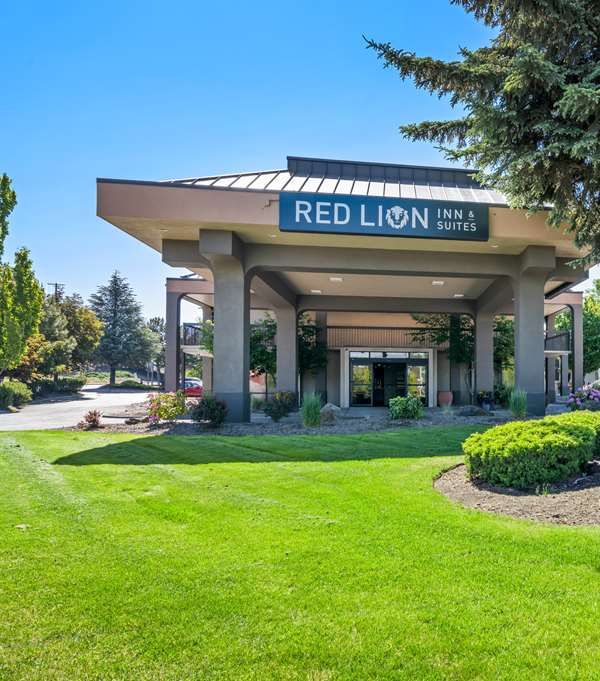 Red Lion Inn & Suites Deschutes River Bend - Bend