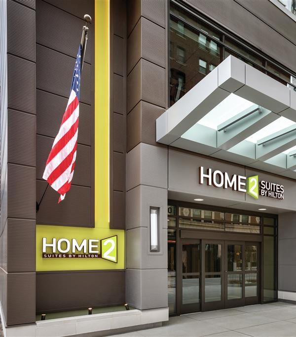 Home2 Suites By Hilton Chicago River North - Chicago, IL