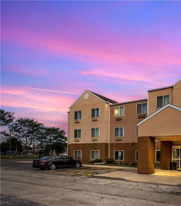 Comfort Inn & Suites Green Bay Stadium Area - Green Bay, WI