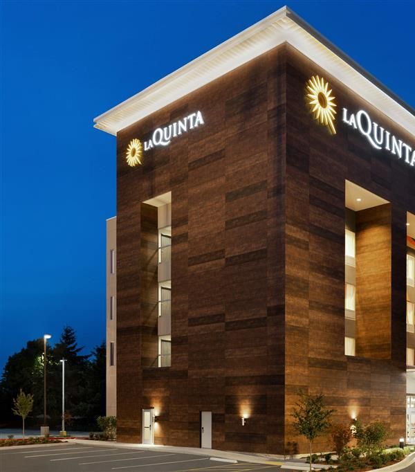 La Quinta Inn & Suites By Wyndham Burlington - Mount Vernon, WA