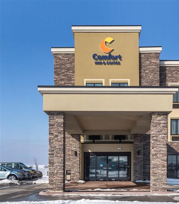 Comfort Inn & Suites Cedar Rapids Cid Eastern Iowa Airport - Cedar Rapids, IA