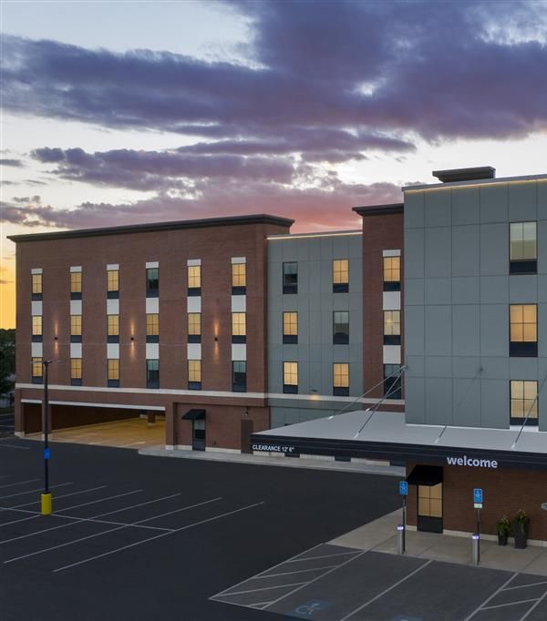 Hampton Inn Boston Logan Airport Chelsea - Salem, MA