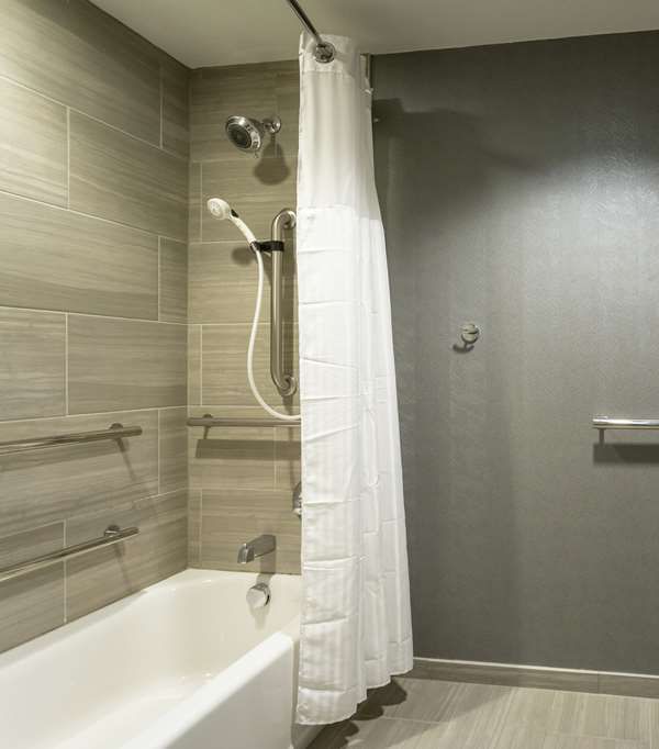 Doubletree By Hilton Harrisonburg - Harrisonburg, VA
