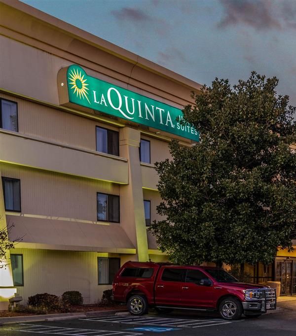La Quinta Inn & Suites By Wyndham N Little Rock-mccain Mall - Little Rock, AR