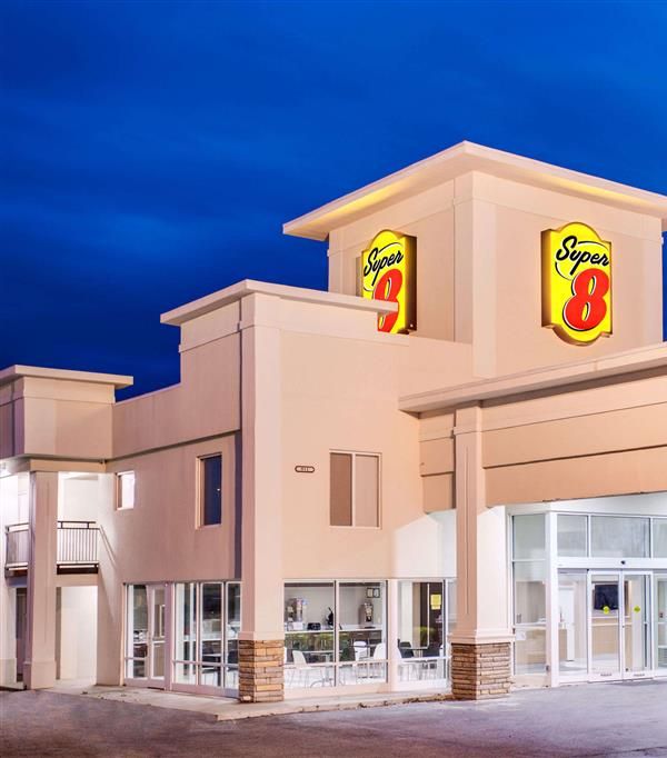Super 8 By Wyndham Dalton - Dalton, GA