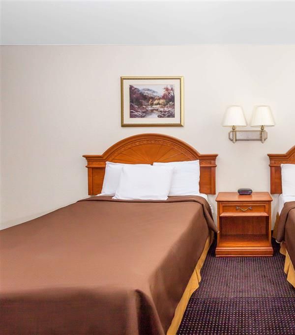 Travelodge By Wyndham Jackson - Jackson, MI