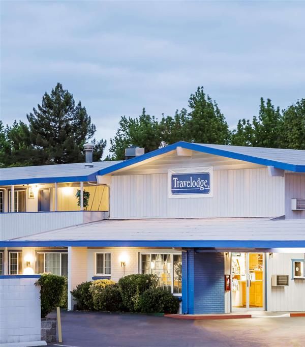 Travelodge By Wyndham Grants Pass - Grants Pass, OR