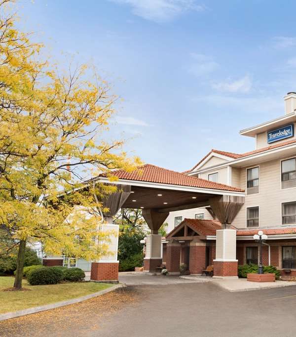 Travelodge By Wyndham Oshawa Whitby - Oshawa