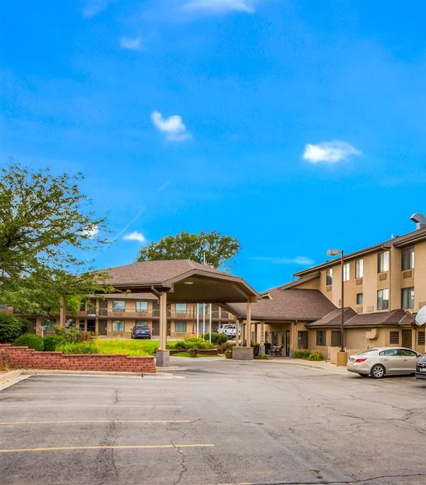 Quality Inn & Suites Lawrence - University Area - 로렌스
