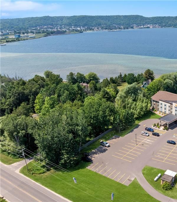 Comfort Inn & Suites Munising-lakefront - Munising, MI