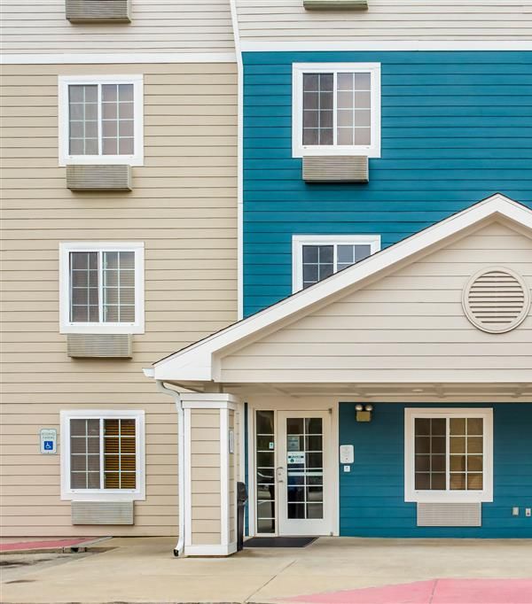 Woodspring Suites Conroe - Conroe, TX