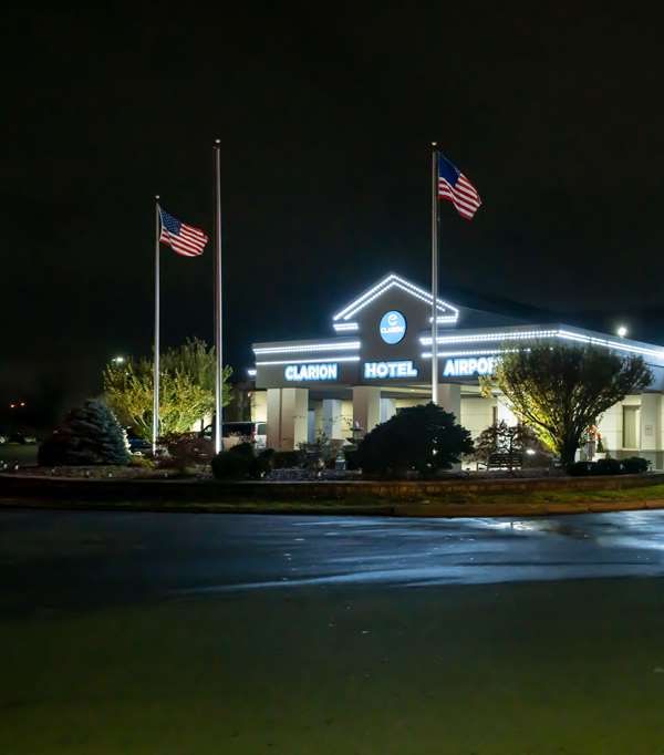 Clarion Hotel Detroit Metro Airport - Westland, MI