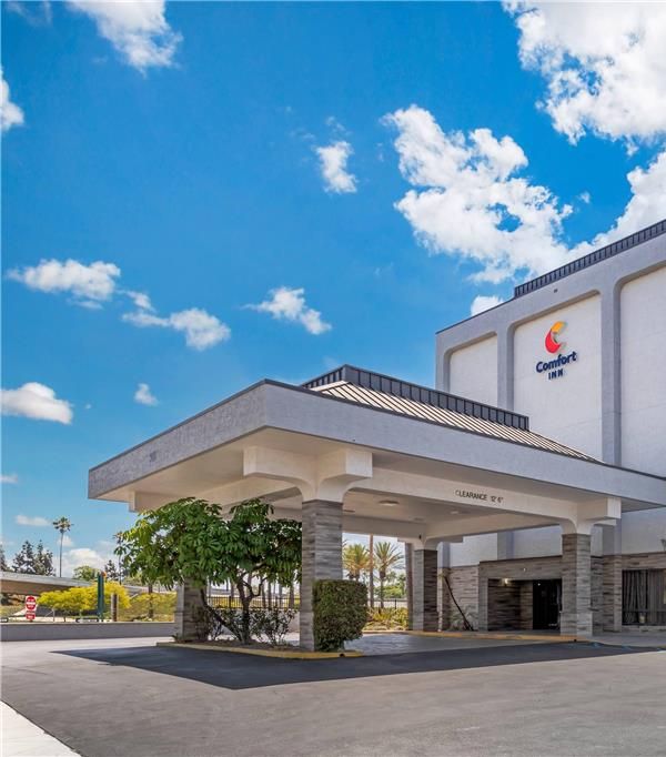 Comfort Inn Anaheim Resort - Irvine, CA