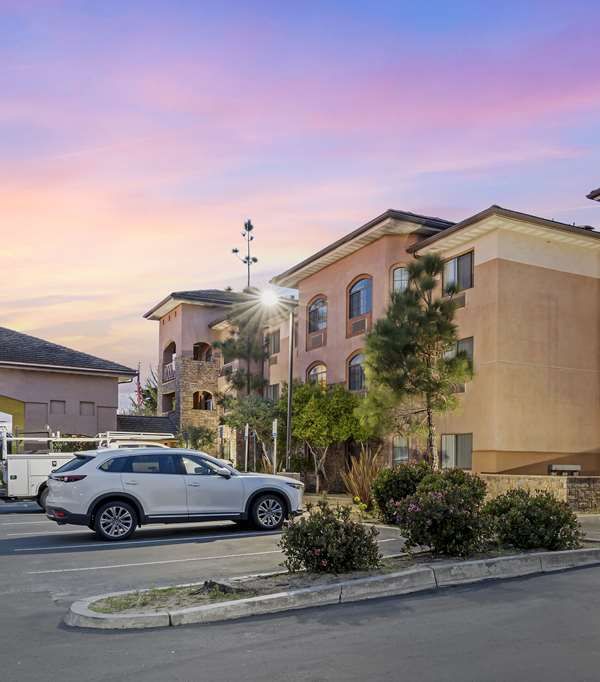Comfort Inn Marina On The Monterey Bay - Monterey, CA