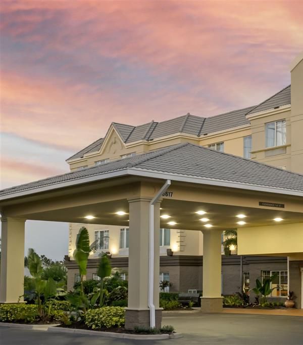 Comfort Suites Near Universal Orlando Resort - Orlando, FL