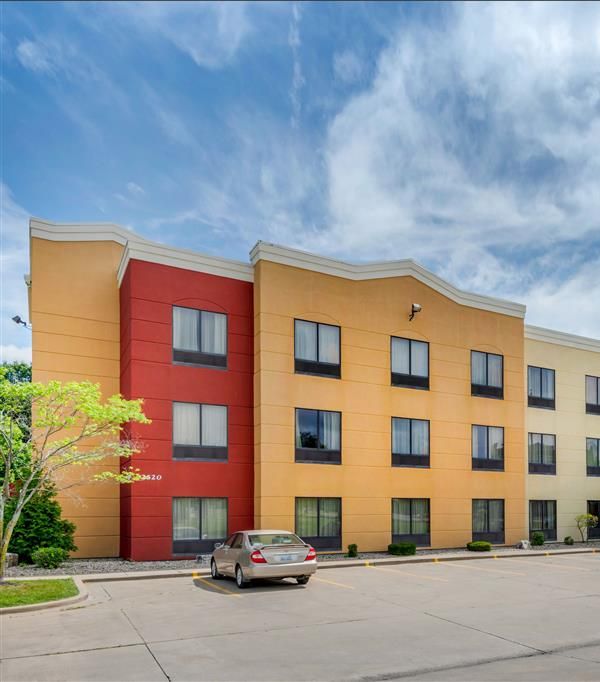 Comfort Suites Near Route 66 - Springfield, IL