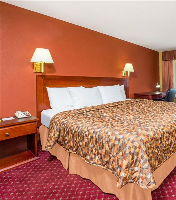 Days Inn By Wyndham St. Robert Waynesville/ft. Leonard Wood - Waynesville, MO