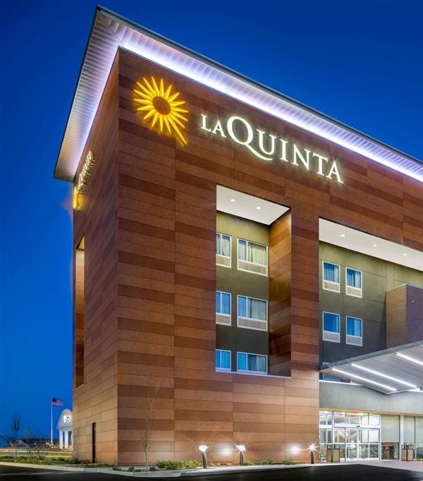 La Quinta Inn & Suites By Wyndham Louisville Ne - Old Henry Rd - Louisville, KY