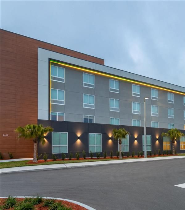 Wyndham Garden Orlando Airport - Orlando, FL