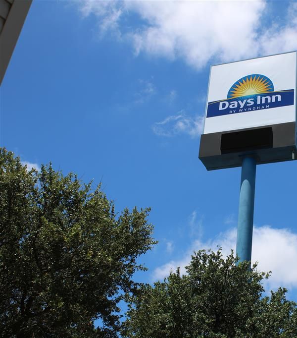 Days Inn By Wyndham Waco University Area - Waco