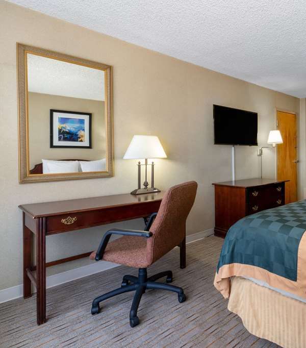 Ramada By Wyndham Reno Hotel & Casino - Reno
