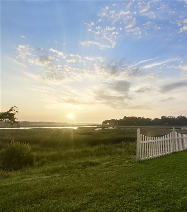 Howard Johnson By Wyndham Beaufort/parris Island - Beaufort, SC