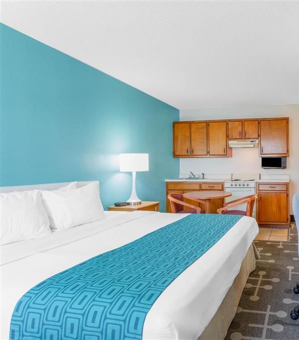 Howard Johnson By Wyndham Virginia Beach - Virginia Beach, VA