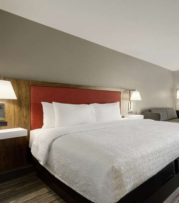 Hampton Inn By Hilton Starkville Mississippi State University - Starkville, MS