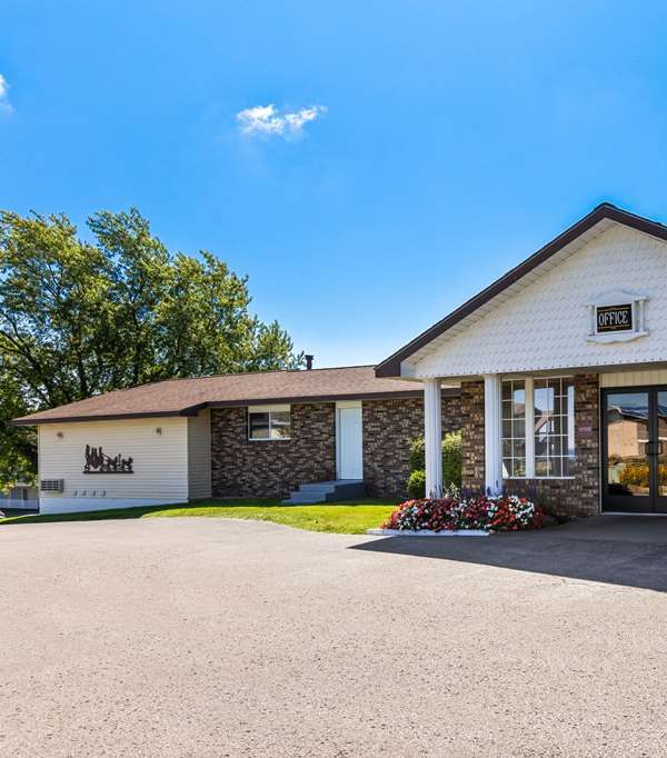 Quality Inn Lakefront - St. Ignace, MI