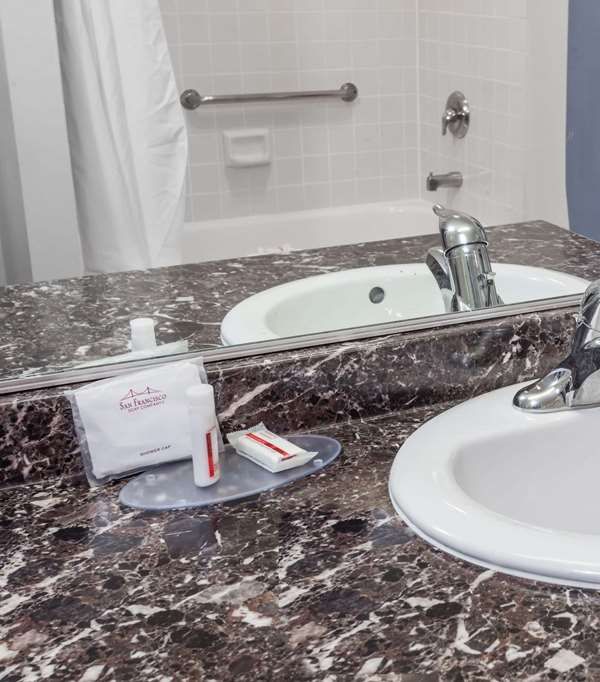 Ramada By Wyndham Oceanside - Oceanside, CA