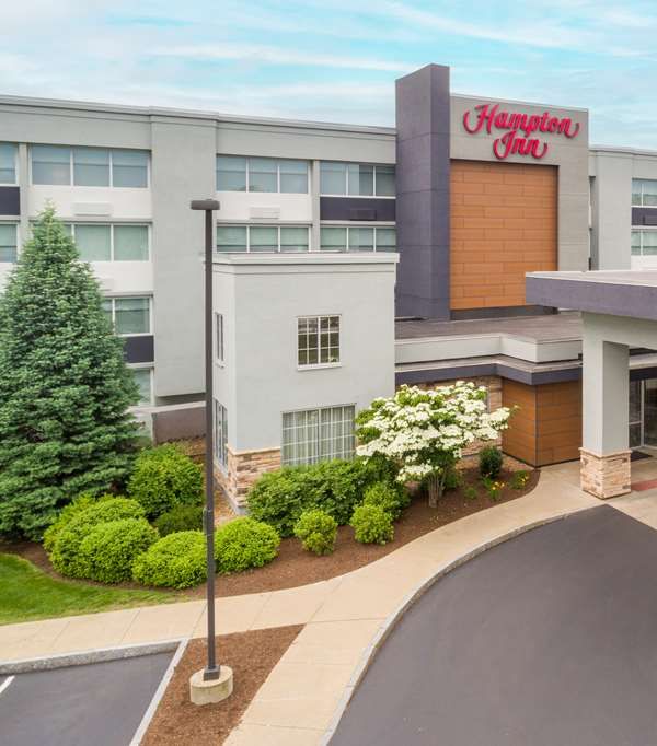 Hampton Inn By Hilton Manchester - Manchester, NH