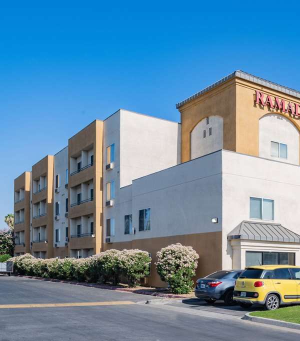 Ramada By Wyndham Bakersfield North - Bakersfield, CA