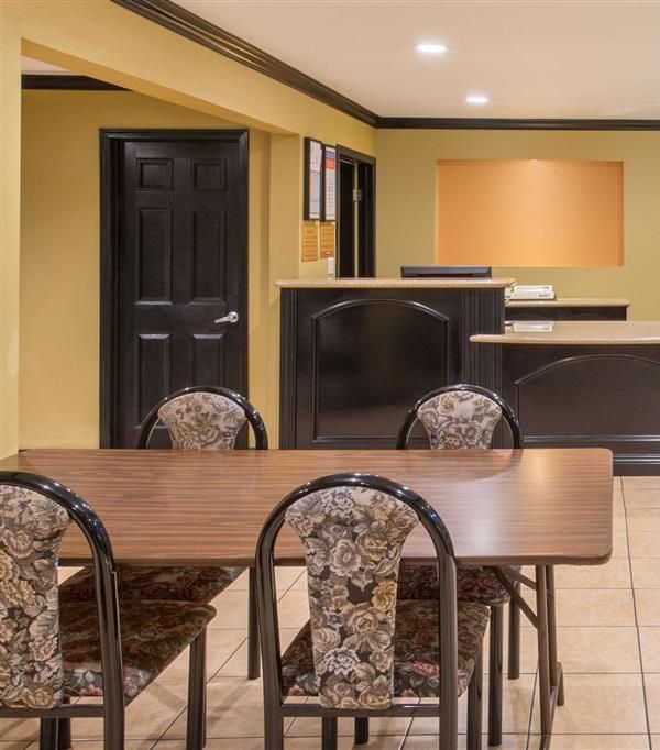 Ramada By Wyndham Ontario - Ontario, CA