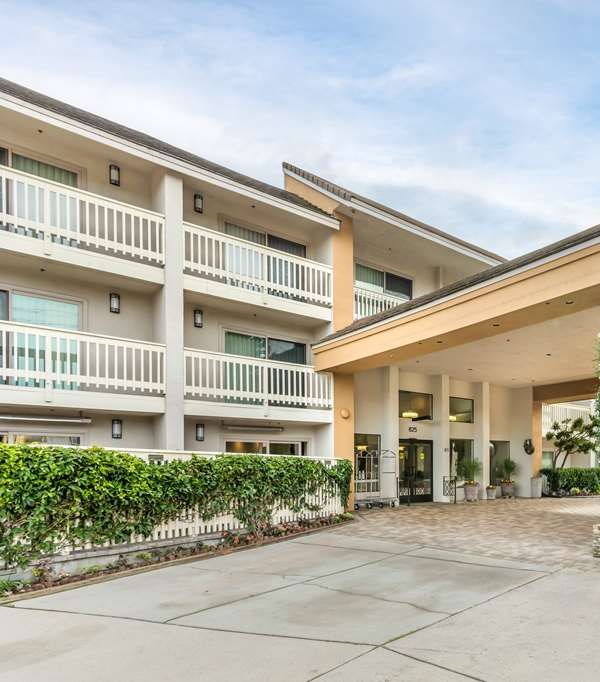 Best Western Plus Monterey Inn - Monterey, CA