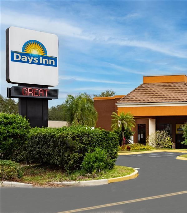 Days Inn By Wyndham N Orlando/casselberry - Winter Park, FL