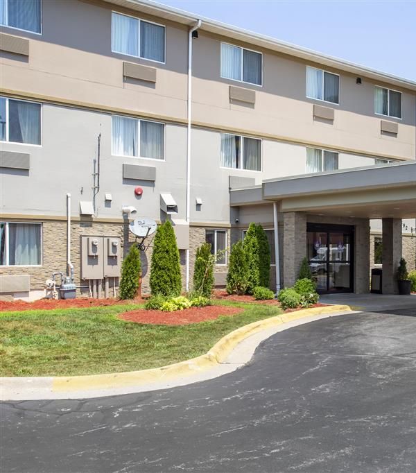 Comfort Inn Rockford Near Casino District - Rockford, IL