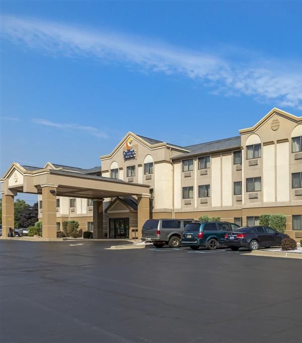 Comfort Inn & Suites Jackson North - Jackson, MI
