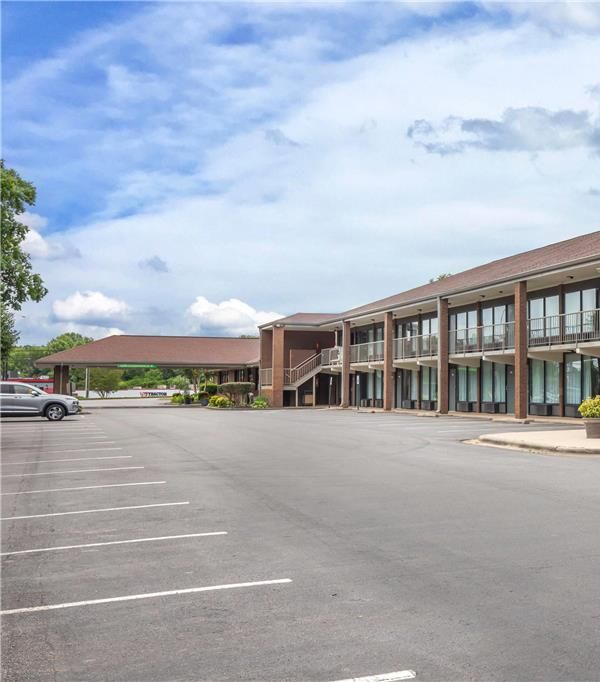 Quality Inn Mount Airy - Mount Airy, NC