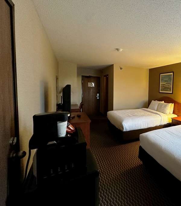 Travelodge By Wyndham Rapid City/black Hills - Rapid City, SD