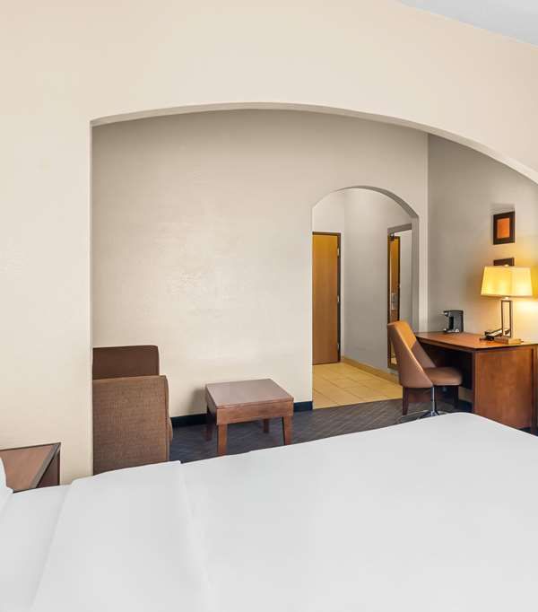 Comfort Suites Vincennes - Vincennes, IN
