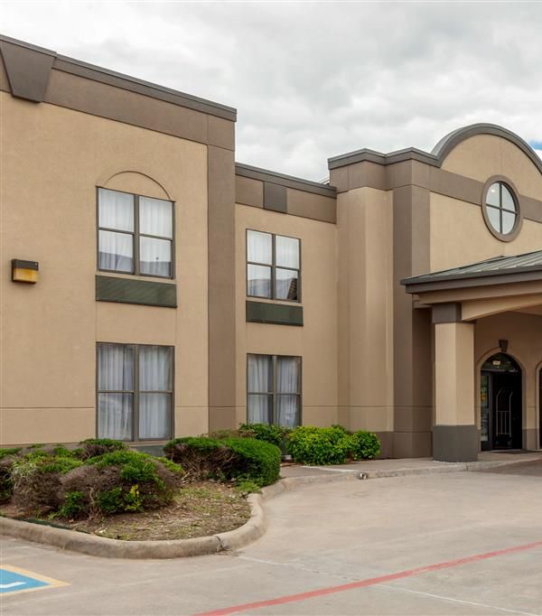 Quality Suites Sherman - Lake Texoma