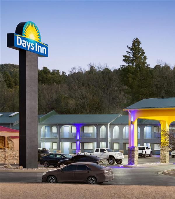 Days Inn By Wyndham Ruidoso Downs - Ruidoso, NM