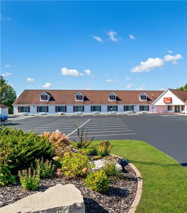 Econo Lodge Inn & Suites Eau Claire South - Eau Claire, WI
