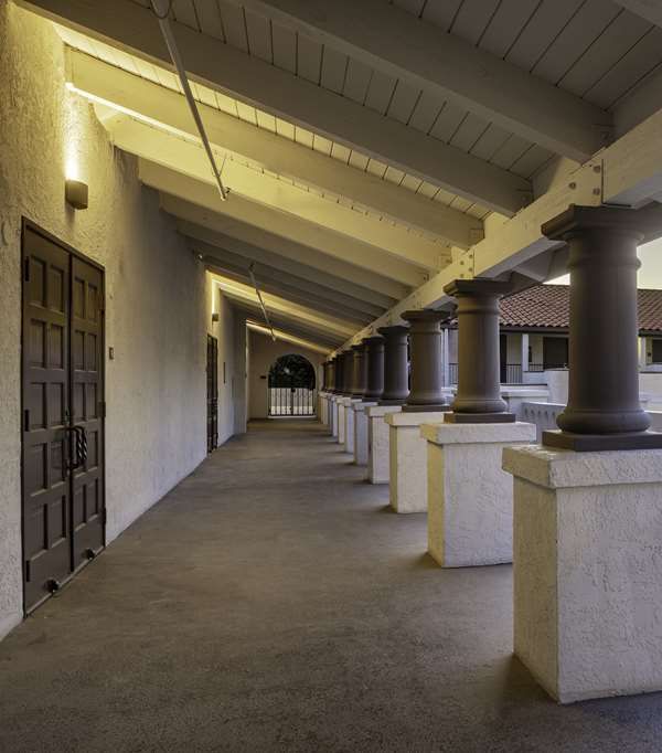 Embassy Suites By Hilton Palm Desert - Rancho Mirage, CA