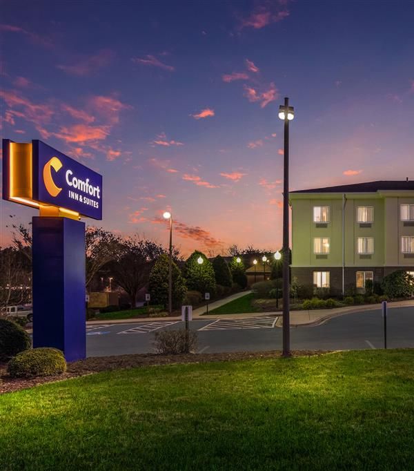 Comfort Inn & Suites Brevard North - Brevard, NC