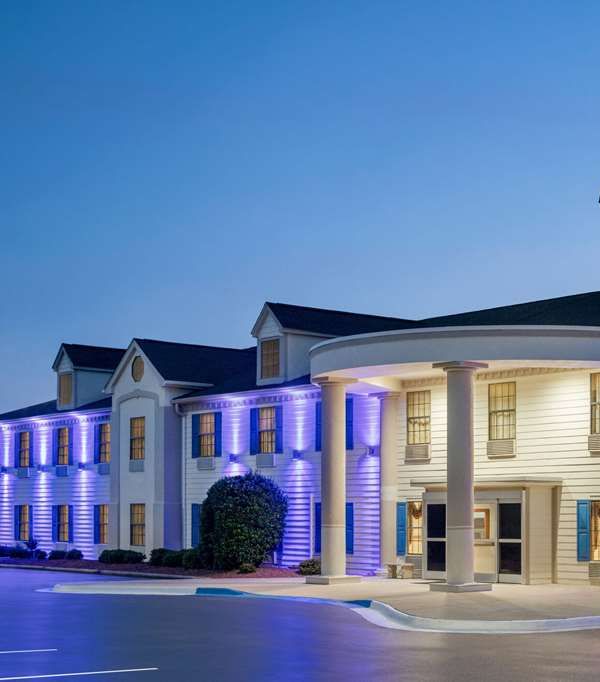 Days Inn By Wyndham Shallotte - Sunset Beach, NC